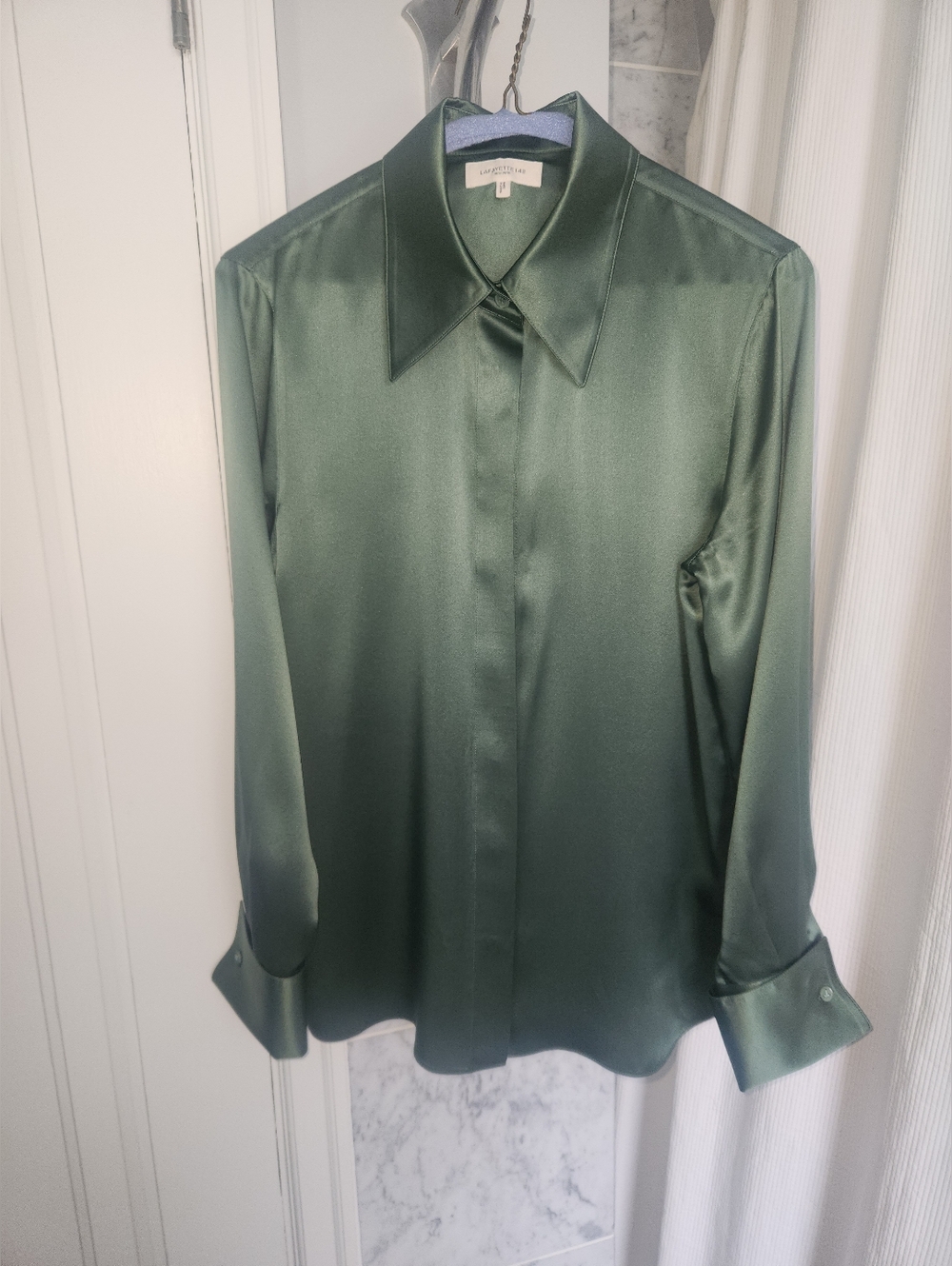 Lafayette 148 New York Emerald Silk Covered Button-Up Pointed Collar Blouse